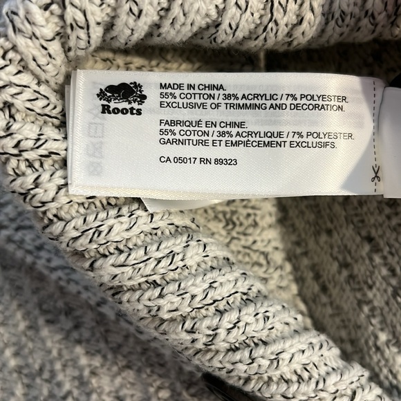 Roots Knit Heathered Grey Poncho, One Size - Picture 5 of 5